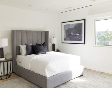 1330 Londonderry Place - Photo Thumbnail 18