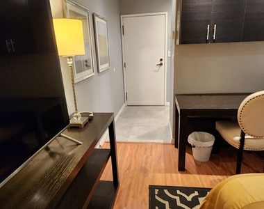 10660 Wilshire Boulevard - Photo Thumbnail 12