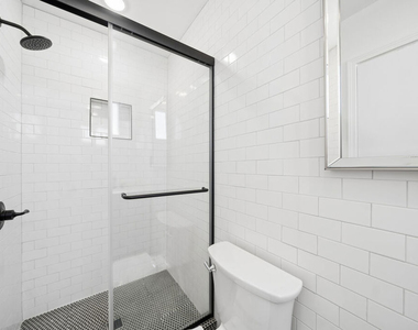 1039 N Harper Avenue - Photo Thumbnail 10