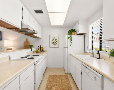 40513 Bay Hill Way - Photo Thumbnail 4