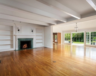 1146 Corsica Drive - Photo Thumbnail 3