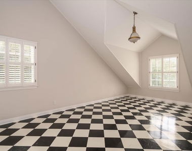 1146 Corsica Drive - Photo Thumbnail 18