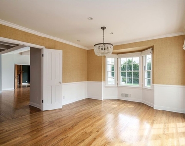 1146 Corsica Drive - Photo Thumbnail 8