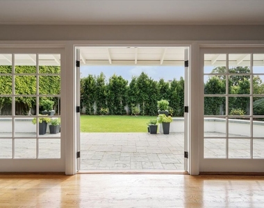 1146 Corsica Drive - Photo Thumbnail 5