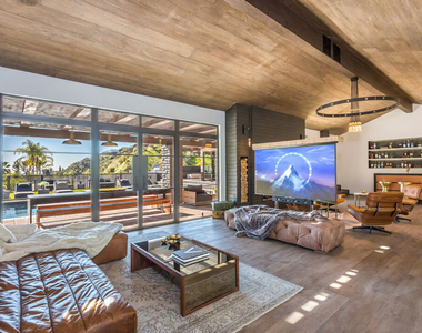 1707 Rising Glen Road - Photo Thumbnail 12