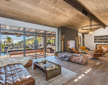 1707 Rising Glen Road - Photo Thumbnail 11