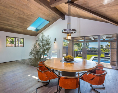 1707 Rising Glen Road - Photo Thumbnail 17