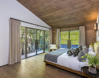 1707 Rising Glen Road - Photo Thumbnail 38