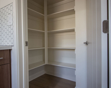 4924 Laurel Canyon - Photo Thumbnail 22