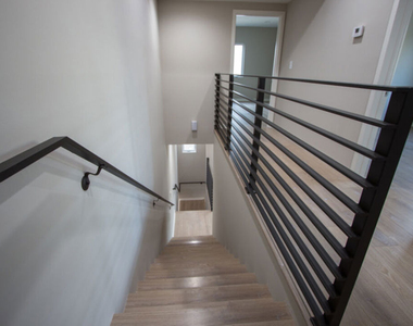 4924 Laurel Canyon - Photo Thumbnail 23