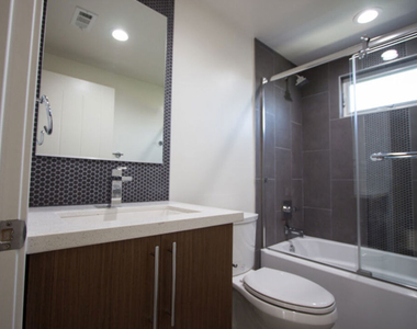 4924 Laurel Canyon - Photo Thumbnail 15