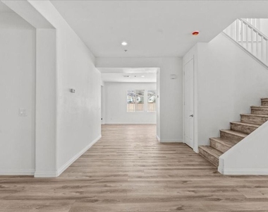 11962 Alpine Drive - Photo Thumbnail 7