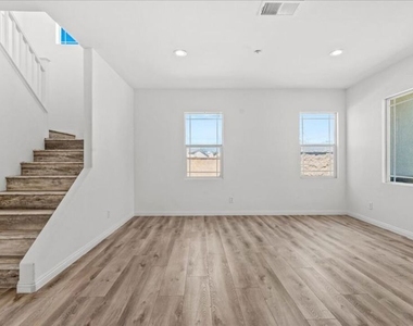 11962 Alpine Drive - Photo Thumbnail 4
