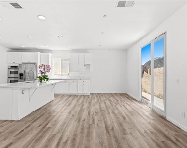 11962 Alpine Drive - Photo Thumbnail 13
