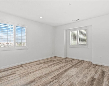 11962 Alpine Drive - Photo Thumbnail 34