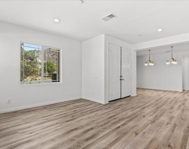11962 Alpine Drive - Photo Thumbnail 11