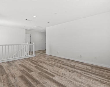 11962 Alpine Drive - Photo Thumbnail 19