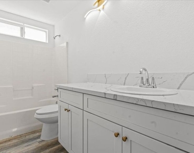 11962 Alpine Drive - Photo Thumbnail 33