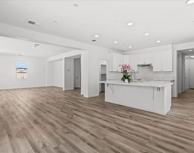 11962 Alpine Drive - Photo Thumbnail 14