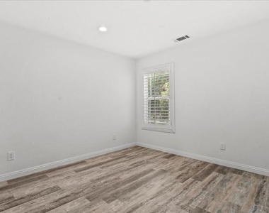 11962 Alpine Drive - Photo Thumbnail 35