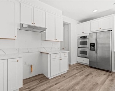 11962 Alpine Drive - Photo Thumbnail 18