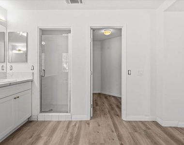 11962 Alpine Drive - Photo Thumbnail 24