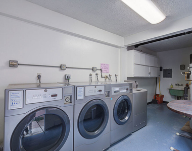 2020 Graham Avenue - Photo Thumbnail 23