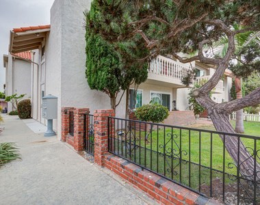 2020 Graham Avenue - Photo Thumbnail 24