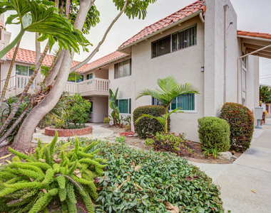 2020 Graham Avenue - Photo Thumbnail 25