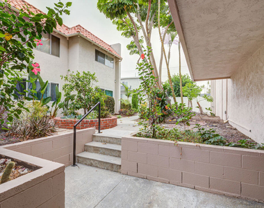 2020 Graham Avenue - Photo Thumbnail 29