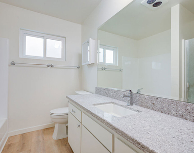2020 Graham Avenue - Photo Thumbnail 22