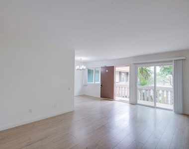 2020 Graham Avenue - Photo Thumbnail 7