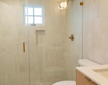 1409 N Hudson Avenue - Photo Thumbnail 11