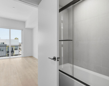 3555 Overland Avenue - Photo Thumbnail 12
