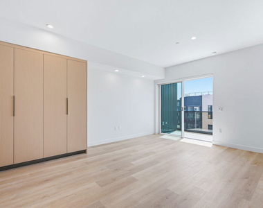 3555 Overland Avenue - Photo Thumbnail 8