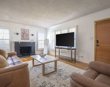 9410 S 4th Avenue - Photo Thumbnail 4