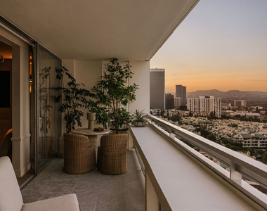2220 Avenue Of The Stars - Photo Thumbnail 18