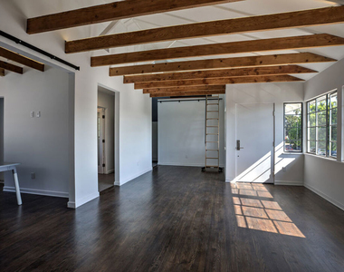 1807 Montana Ave - Photo Thumbnail 19