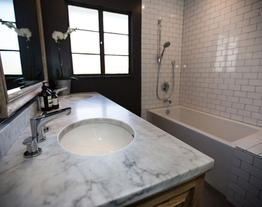 1807 Montana Ave - Photo Thumbnail 9