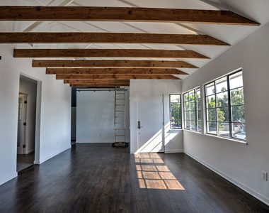 1807 Montana Ave - Photo Thumbnail 20