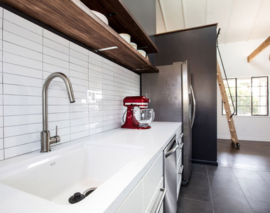 1807 Montana Ave - Photo Thumbnail 8