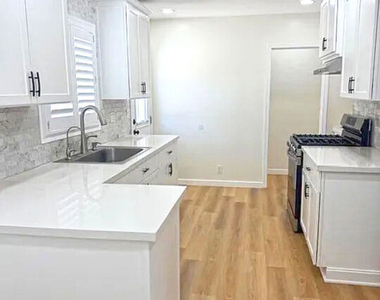 4645 Butterfly Lane - Photo Thumbnail 10
