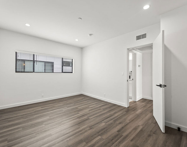 1264 9th Street - Photo Thumbnail 10