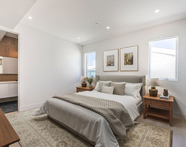 1815 Barry Avenue - Photo Thumbnail 5