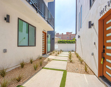 1815 Barry Avenue - Photo Thumbnail 3