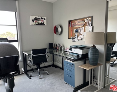 932 N Alfred Street - Photo Thumbnail 15
