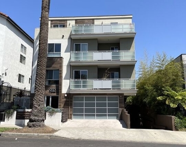 932 N Alfred Street - Photo Thumbnail 17