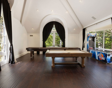 9507 Heather Road - Photo Thumbnail 5