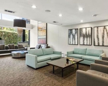 7250 Franklin Avenue - Photo Thumbnail 26