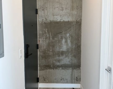 1870 E 1st Street - Photo Thumbnail 11